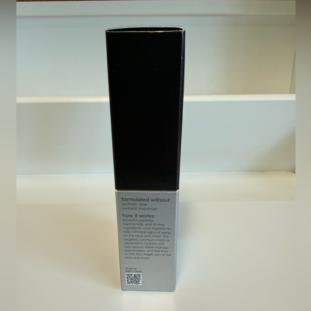 PCA Skin Perfecting Neck & Décolleté Cream: New, Sealed, Full Size - Picture 3 of 7